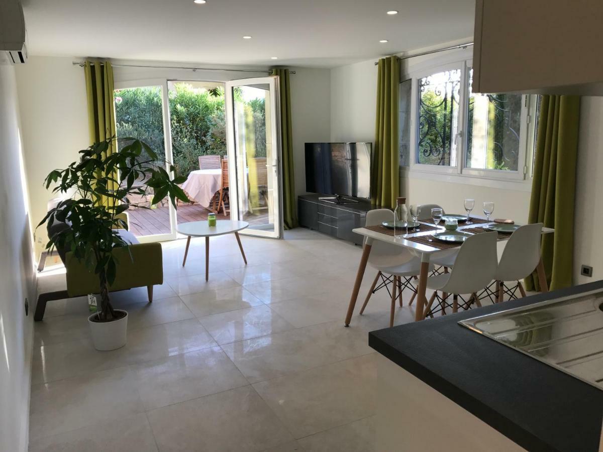 Le Nautile Villa Hyeres Exterior photo